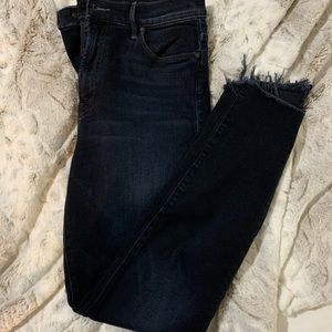 Mother dark blue crop denim size 28 with frayed hems